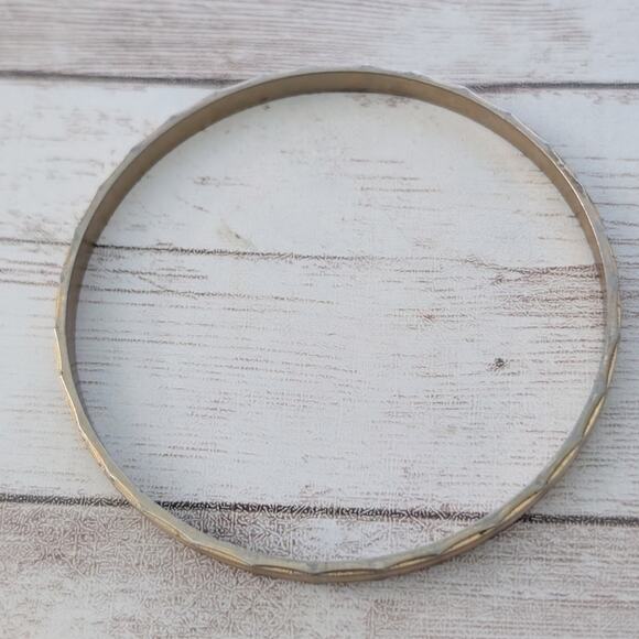 Vintage Bracelet - Gold Tone with Pattern - 8" - Picture 6 of 8